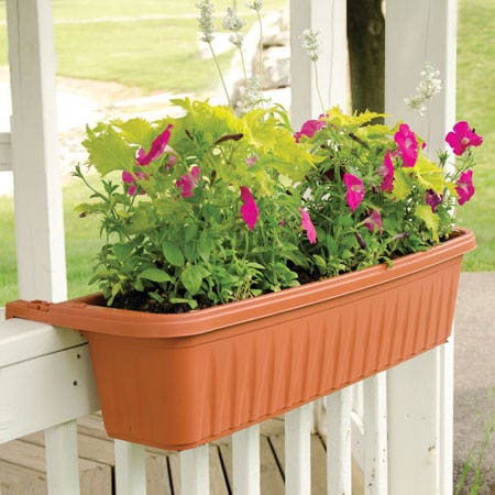 Page 7  Garden Planters & Containers - Gardener's Edge